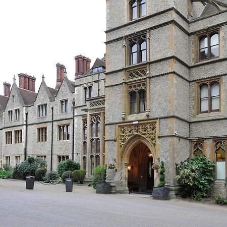 Nutfield Priory Hotel & Spa Редхил Екстериор снимка