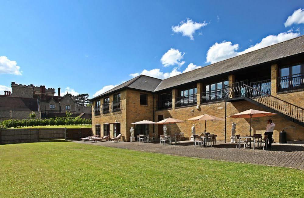 Nutfield Priory Hotel & Spa Редхил Екстериор снимка