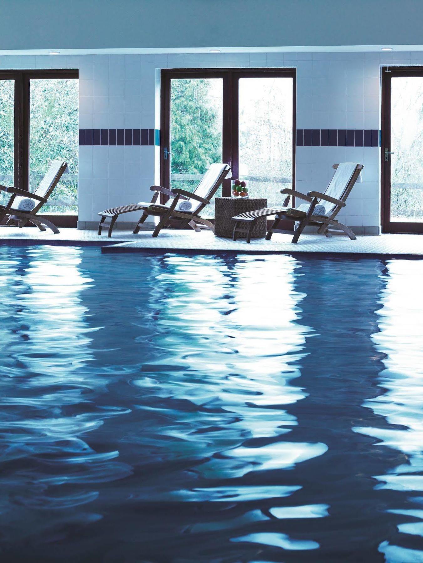 Nutfield Priory Hotel & Spa Редхил Екстериор снимка
